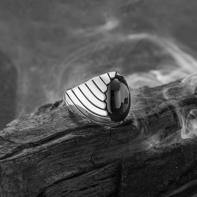 BLACK OCEAN WAVES MEN’S RING